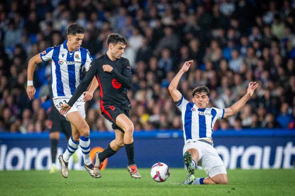Frustración y polémica con el VAR: El FC Barcelona cae ante la Real Sociedad y pierde su serie de victorias&nbsp;consecutivas
