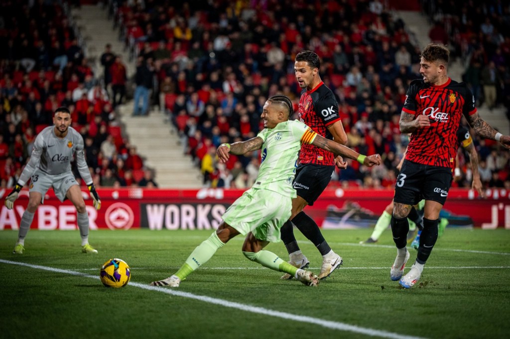 Raphinha y Lamine le quitan la sequía al Barça en&nbsp;liga