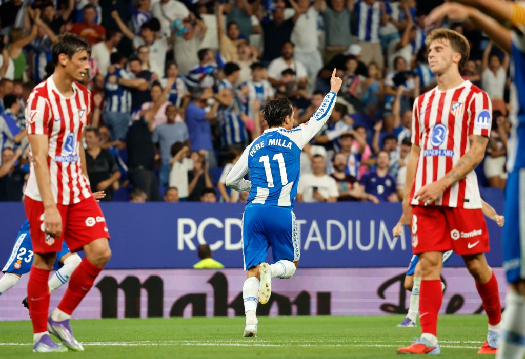 El RCD Espanyol remonta al Atlético de Madrid en una noche de locura en&nbsp;Cornellà