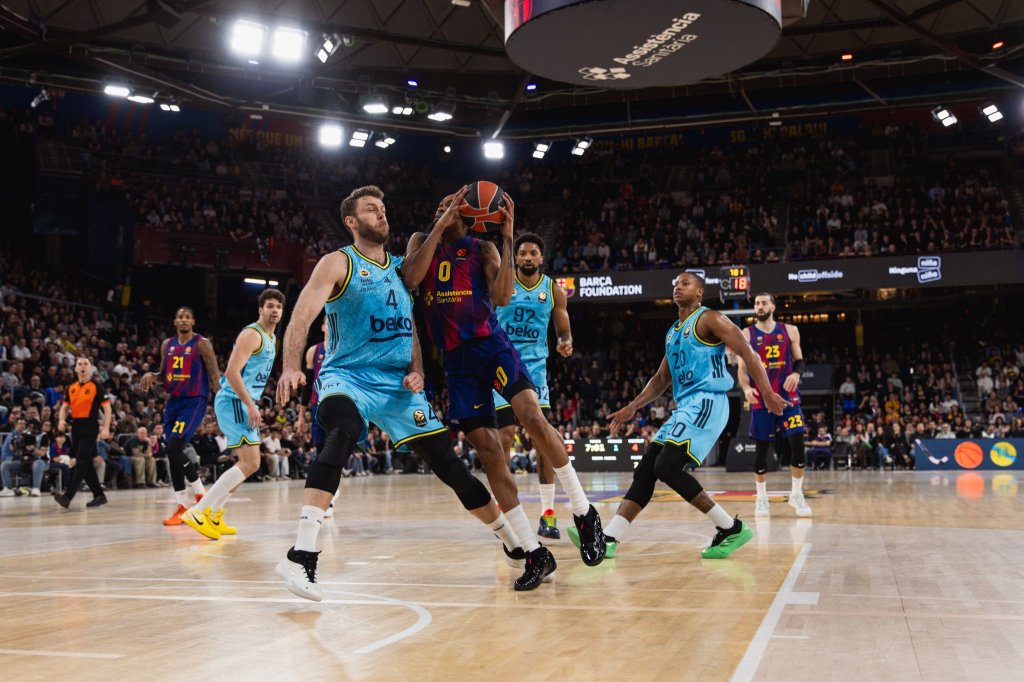 (78-82): El Barça basket rema y rema para acabar muriendo en la orilla 