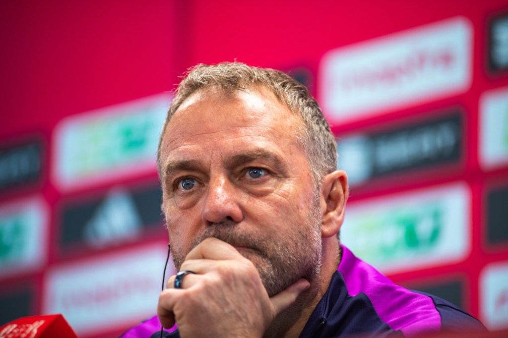 Hansi Flick: “Vamos cuatro goles por debajo, tenemos que hacer lo imposible. No nos&nbsp;rendiremos”