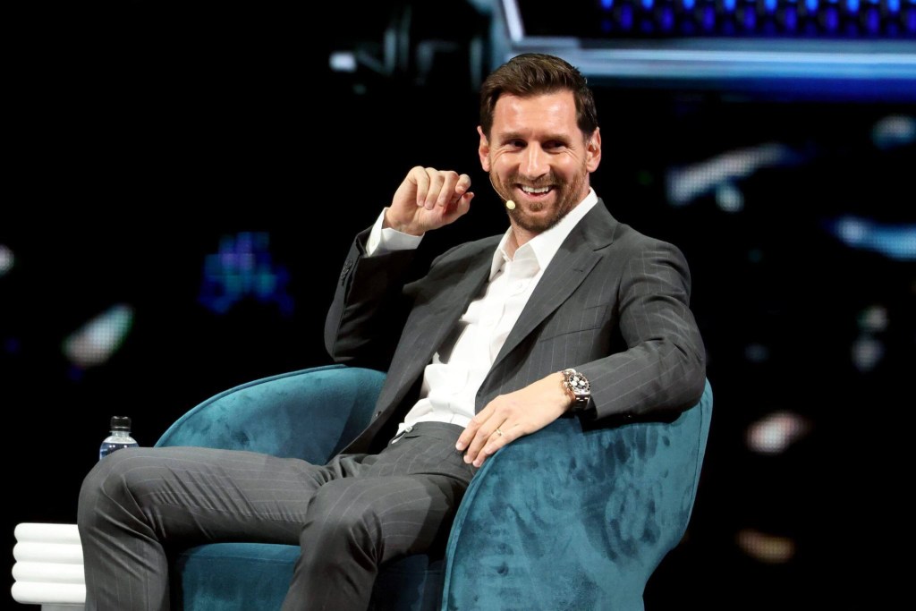 De leyenda a propietario: Messi compra el&nbsp;Cornellà