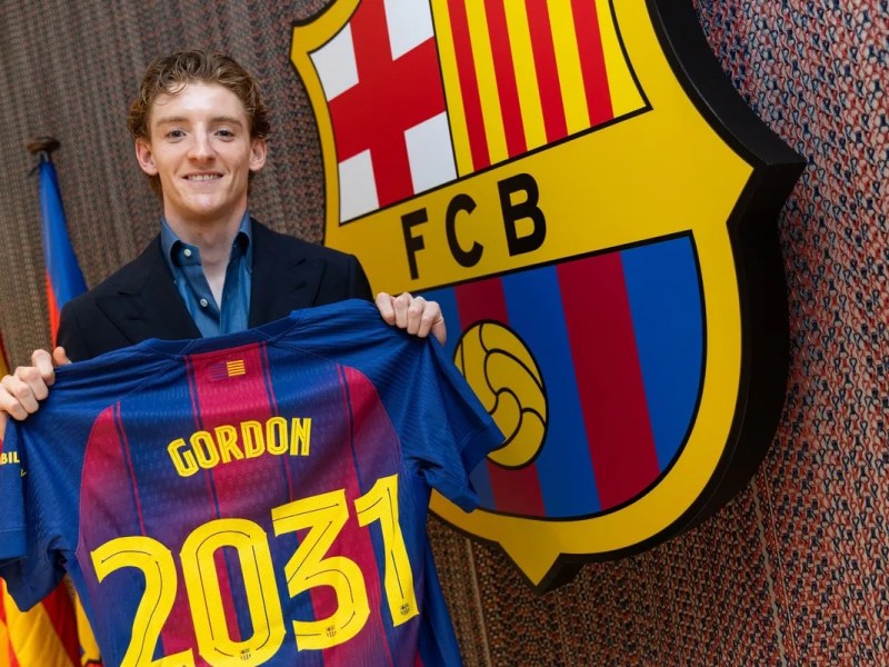 Anthony Gordon ficha por el&nbsp;Barça