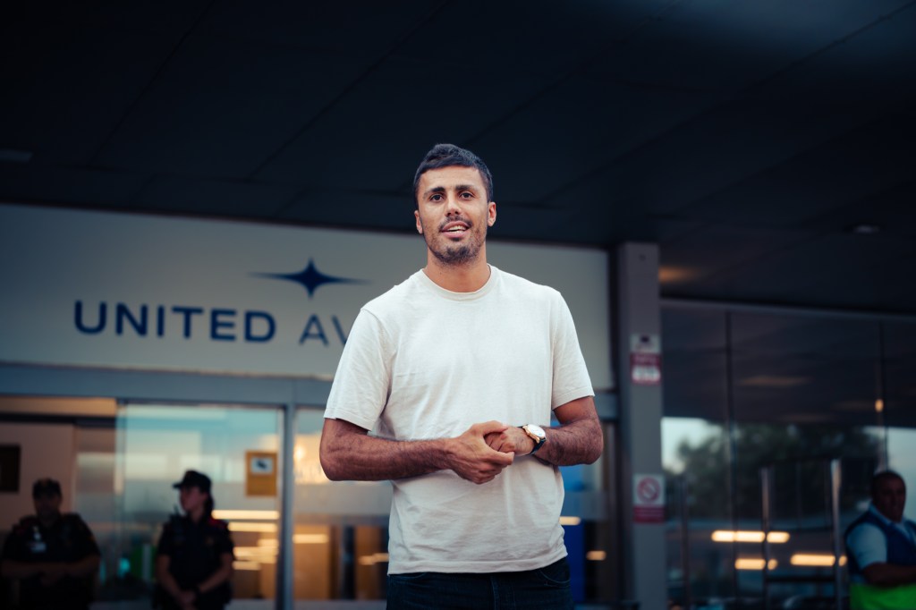Rodri ya está en Barcelona: “Es un sueño estar aquí, vamos a por&nbsp;todo”