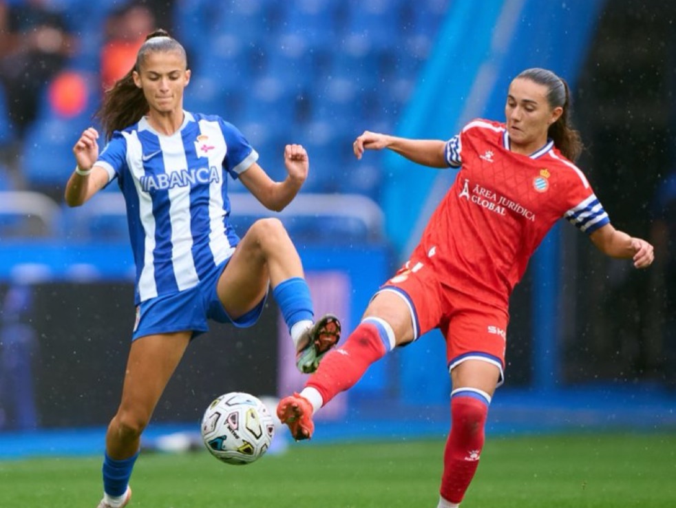 El Espanyol resiste con diez y suma un punto en Riazor&nbsp;(1-1)